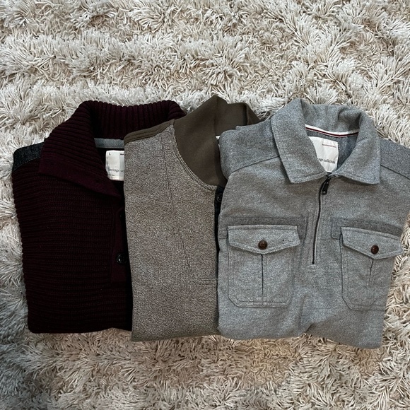 Lot of three Banana Republic Heritage sweaters, Size large - Picture 1 of 7